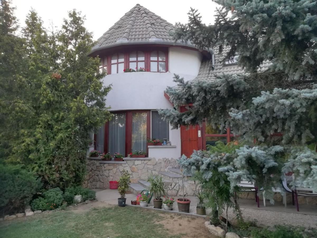 Sunfish Apartman Balatonszarszo Exterior photo